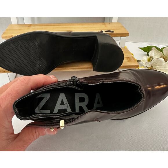 Zara burgundy dark Cherry ankle boots leather size 6 with zipper and gold buckle - Picture 3 of 8